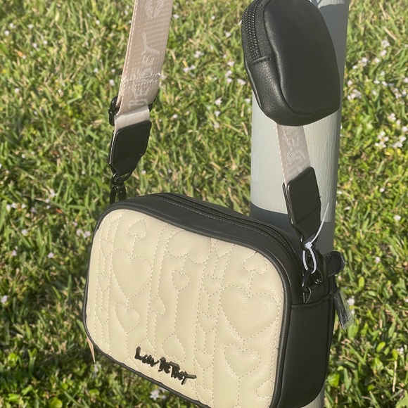 LUV BETSEY By Betsey J Cream and Black Quilted Crossbody Bag with Heart Design - Picture 7 of 12